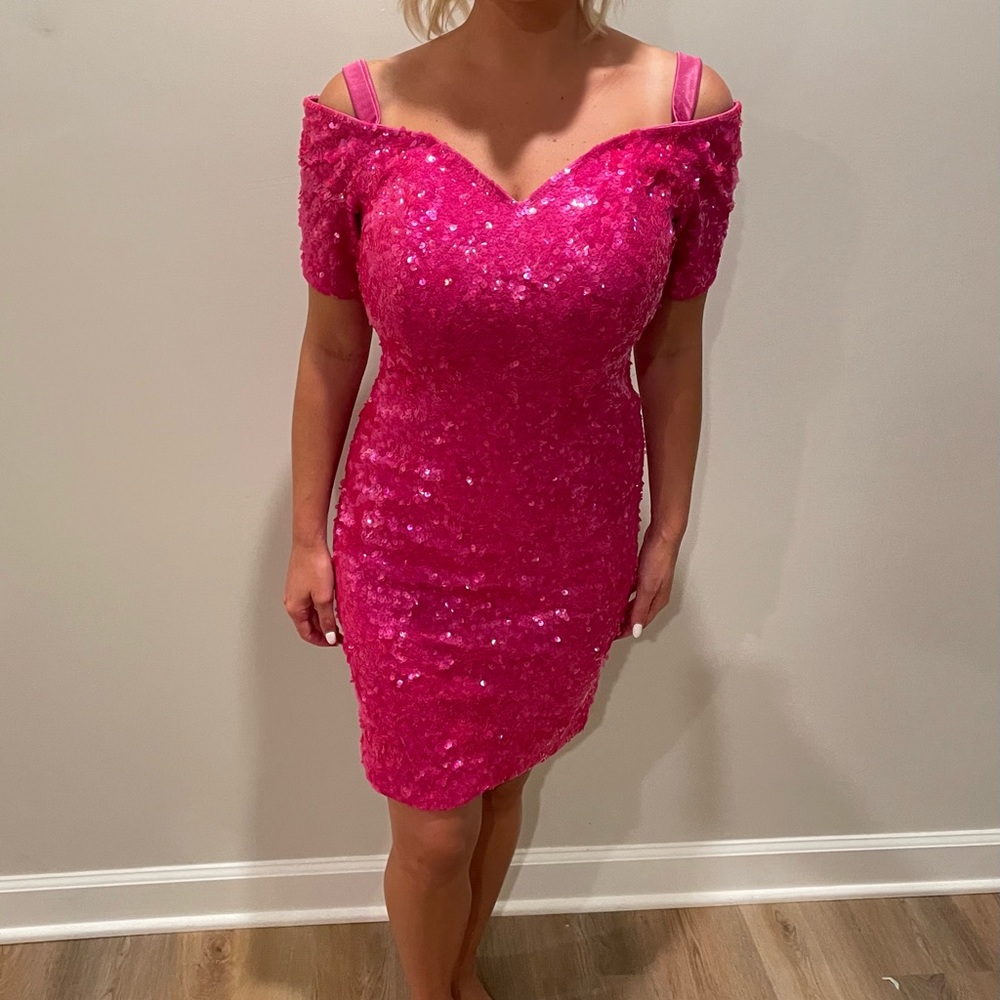 Pink Vintage Sequin Cocktail Dress. 💕